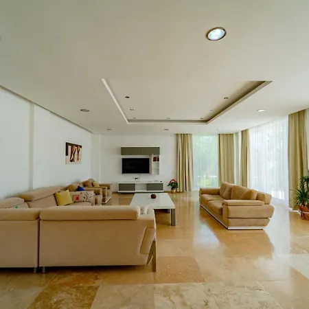 Castle Islamlar Villa *