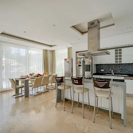 Castle Islamlar Villa *